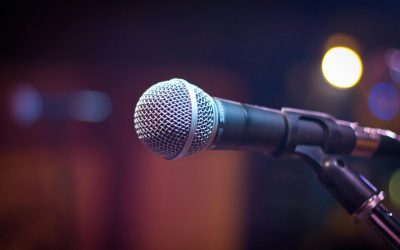 What strategies can help reduce physical symptoms of fear during public speaking?